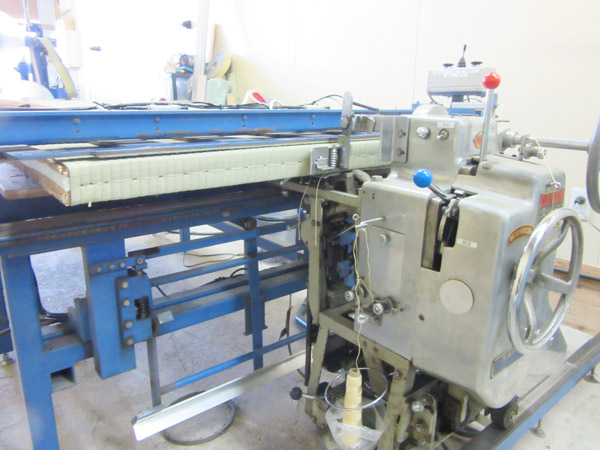 稲わら畳床製畳機